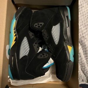 Air Jordan Retro 5 size 7GS